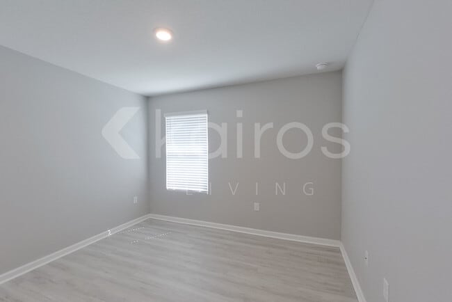 Building Photo - 140 Swallowtail Ln