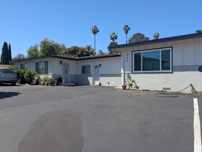 Building Photo - 665-669 Townsite Drive - 667 Townsite Dr