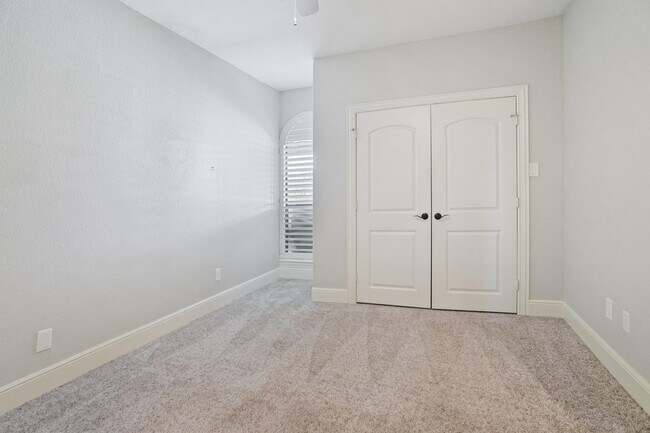 Building Photo - 13297 Roanoke Rd