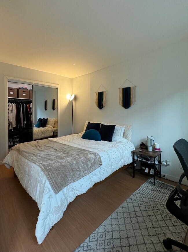 Building Photo - 211 E Ohio St