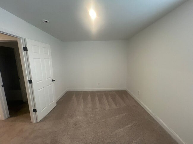 Building Photo - 312 Traywick Pl