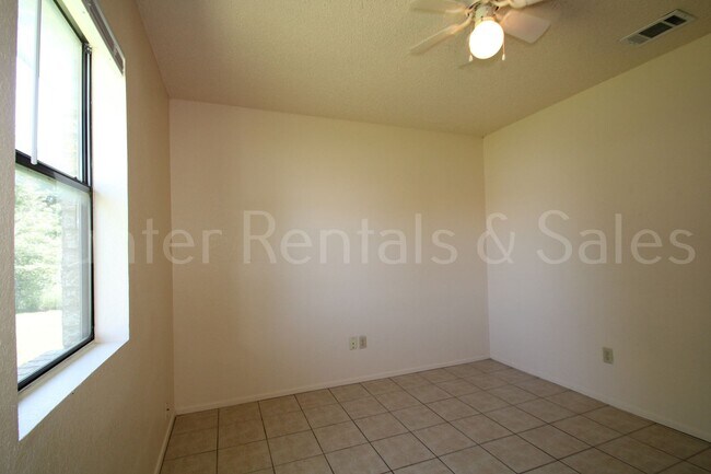 Building Photo - 2804 Derby Dr