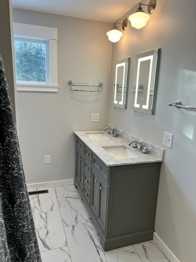 Building Photo - 4288 NY-50