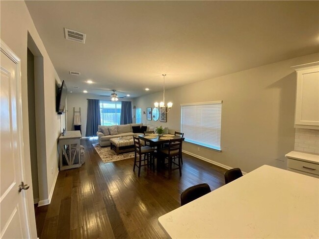 Building Photo - 332 Lacey Oak Lp