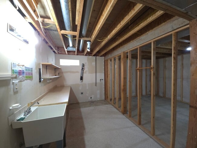 Building Photo - Rare Kellogg Find