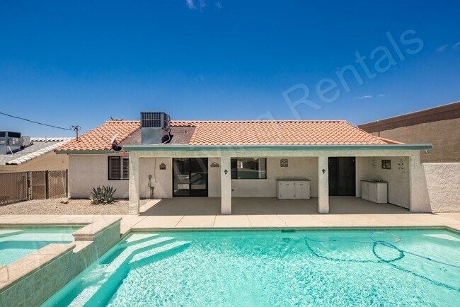 Building Photo - HEATED POOL & SPA