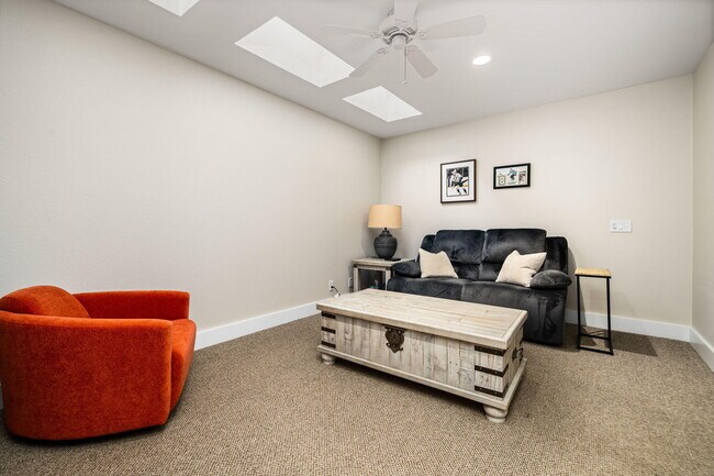 Building Photo - 321 Bouquet Canyon Dr