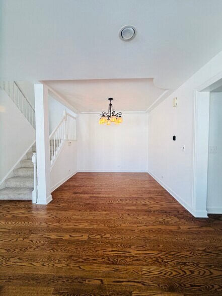 Building Photo - 94 Stevens Dr