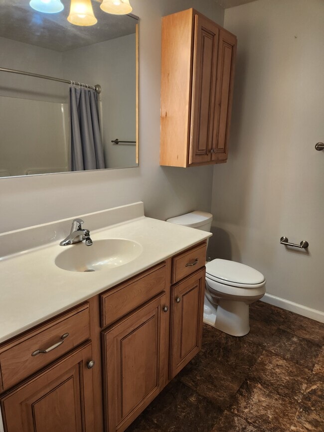 Building Photo - 28 Holler Rd