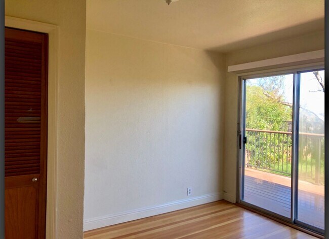 Building Photo - 277