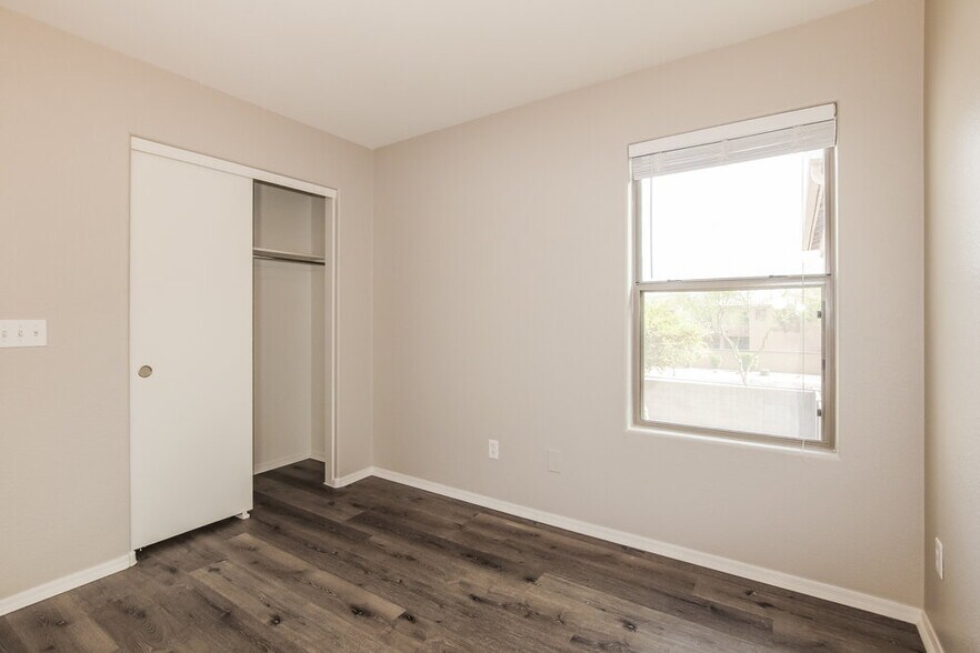 Building Photo - 17115 N 185th Dr