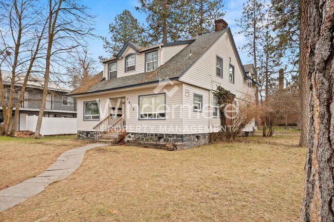 Building Photo - 1425 W 8th Ave