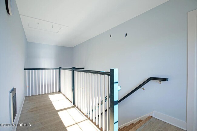 Building Photo - 1009 Arnold Ave