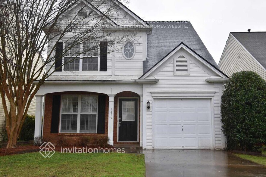 Primary Photo - 1615 Heyford Cir NW