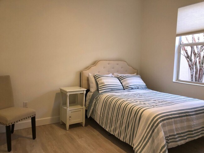 Building Photo - Osprey, FL 4BR/3BA Single Family Pool Home