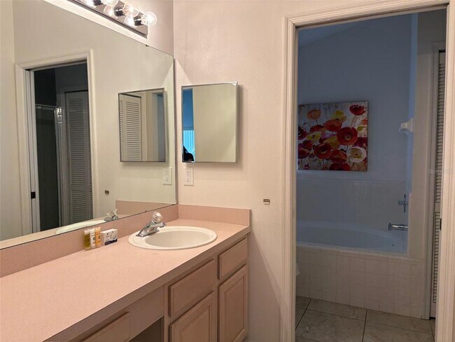 Building Photo - 2598 Chatham Cir