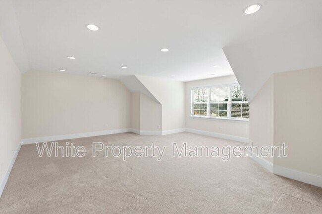 Building Photo - 3018 Portico Pl