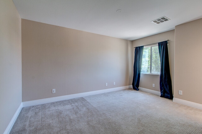 Building Photo - Spacious MacDonald Ranch Home with Two Primary Bedrooms & Loft