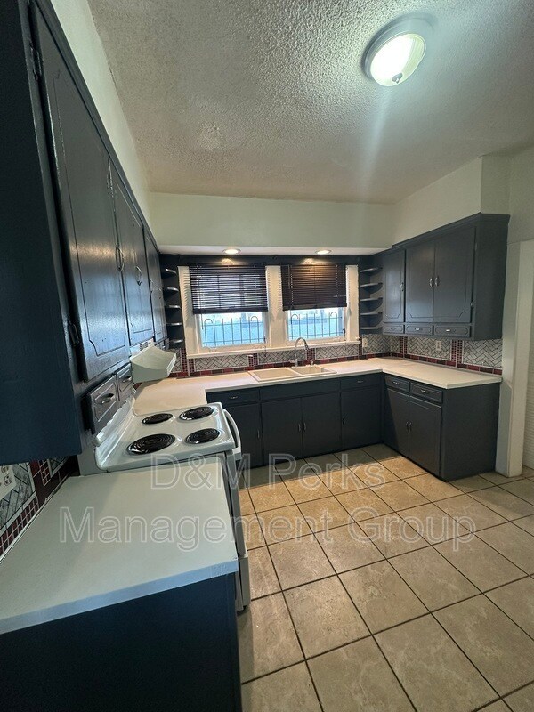 Building Photo - 1714 Dartmouth Ave