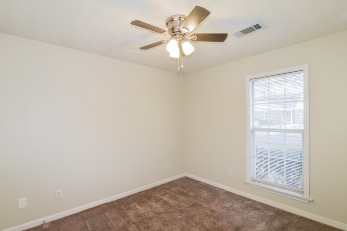 Building Photo - 5932 Freestone Pl