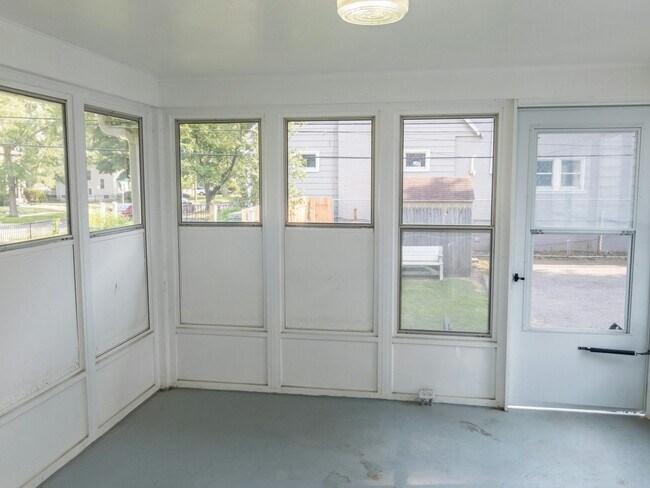 Building Photo - 305 Twelve Mile Rd