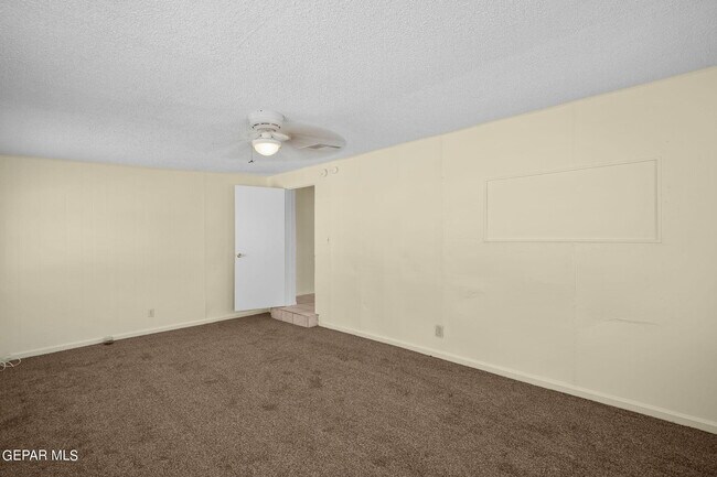 Building Photo - 4913 Sierra Madre Dr