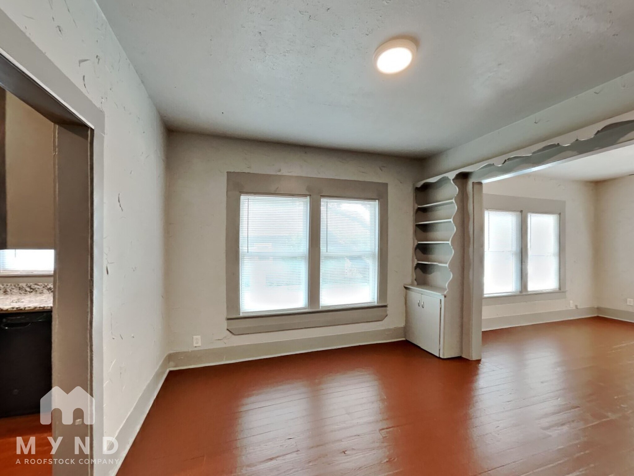 Building Photo - 114 S Lamar St