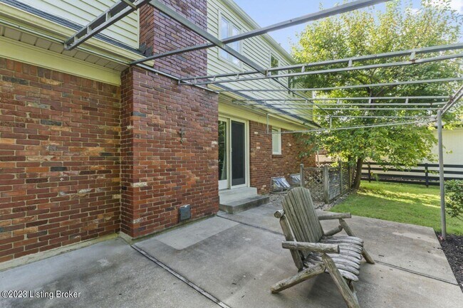 Building Photo - 3002 Lime Kiln Ln