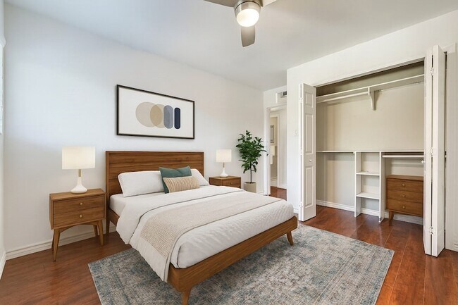 Building Photo - 10630 Olympia Dr