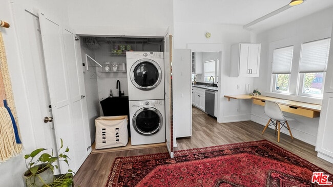 Building Photo - 3489 2nd Ave