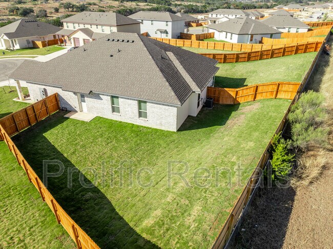 Building Photo - 111 Logan Ct