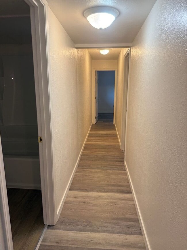 Building Photo - 15144 Sitkum Ln