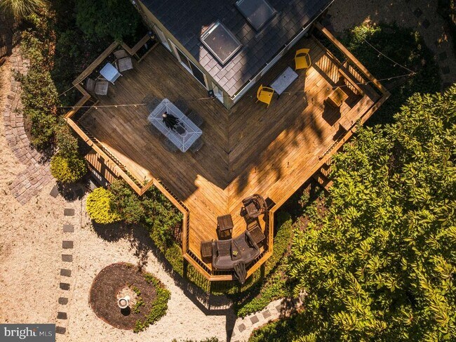 Building Photo - 2943 Windy Bush Rd