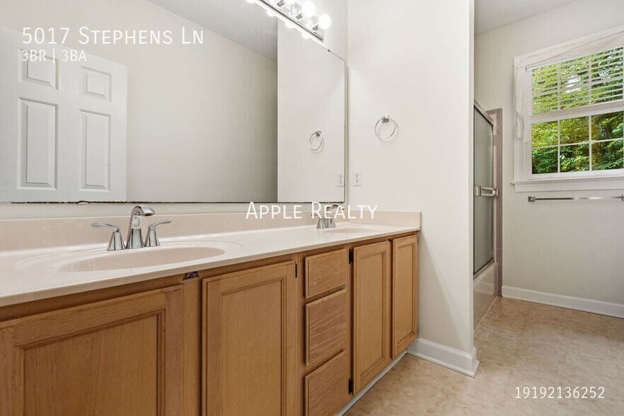 Building Photo - 5017 Stephens Ln