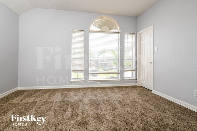 Building Photo - 4909 Lodgepole Ln