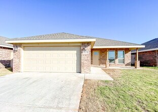 Building Photo - 3-Bedroom in Frenship ISD!