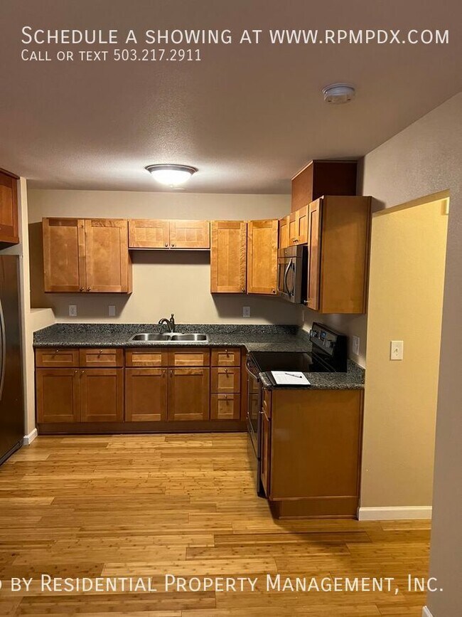 Building Photo - 9810 SW 55th Ave