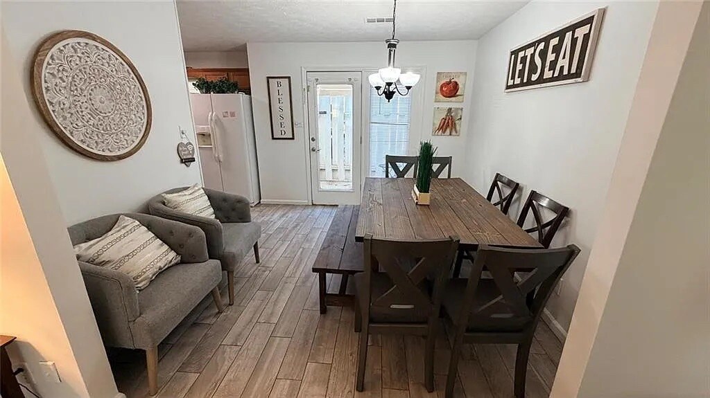 Building Photo - Room in Townhome on Mill Creek Pl