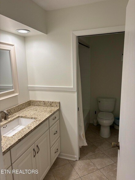 Building Photo - 218 Baltusrol Rd