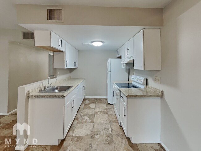 Building Photo - 821 Joan D Arc Ave