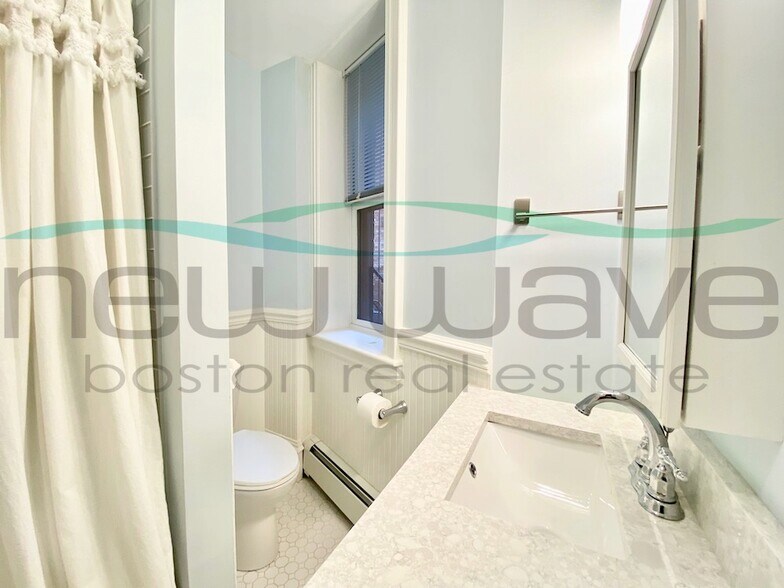 Primary Photo - 31 Massachusetts Ave