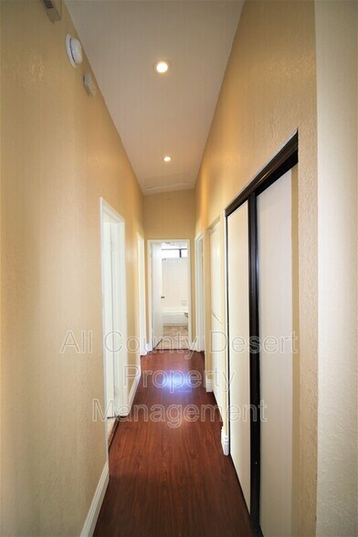 Building Photo - 82360 Priscilla Ct