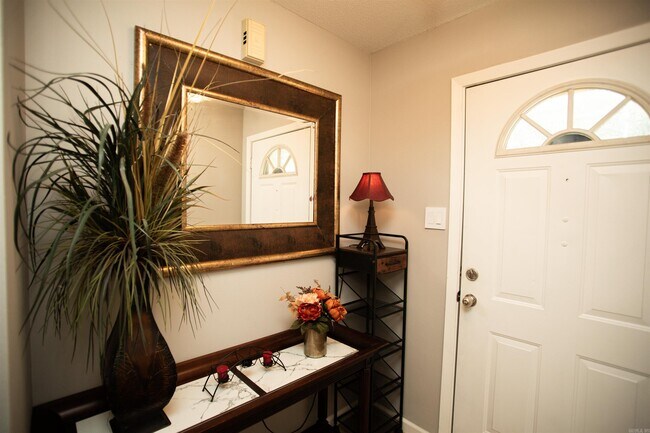 Building Photo - 8 Turtle Creek Ct