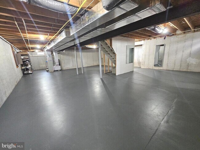 Building Photo - 165 Pitch Kettle Ct