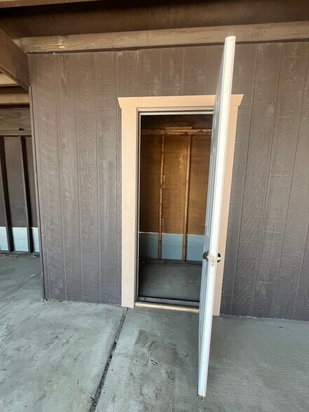 Building Photo - 171 E 850 S