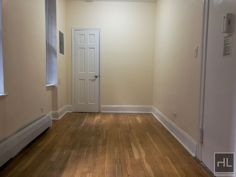 Building Photo - WEST 45 STREET