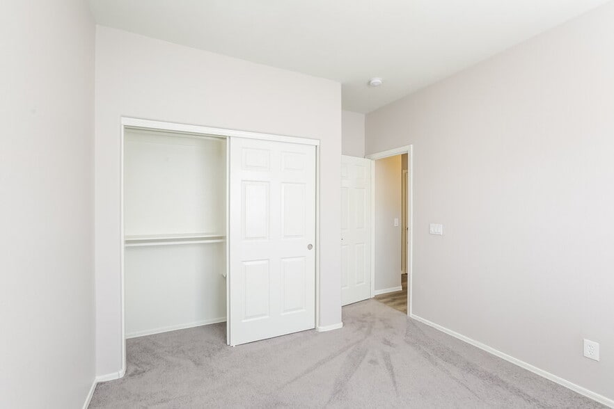 Building Photo - 6350 W Hilton Ave