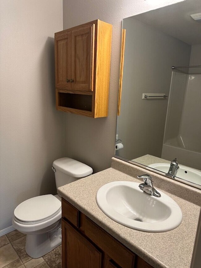 Building Photo - 1120 Longbow Ln