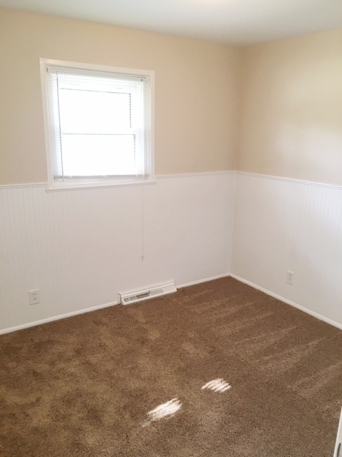 Building Photo - 5344 Daniel Dr