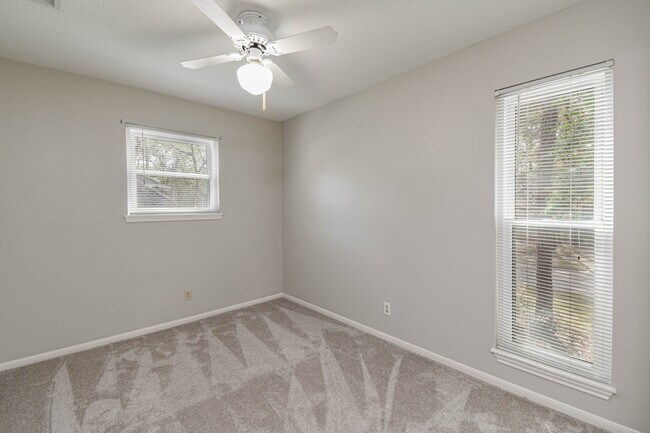 Building Photo - 12610 Ivyforest Dr